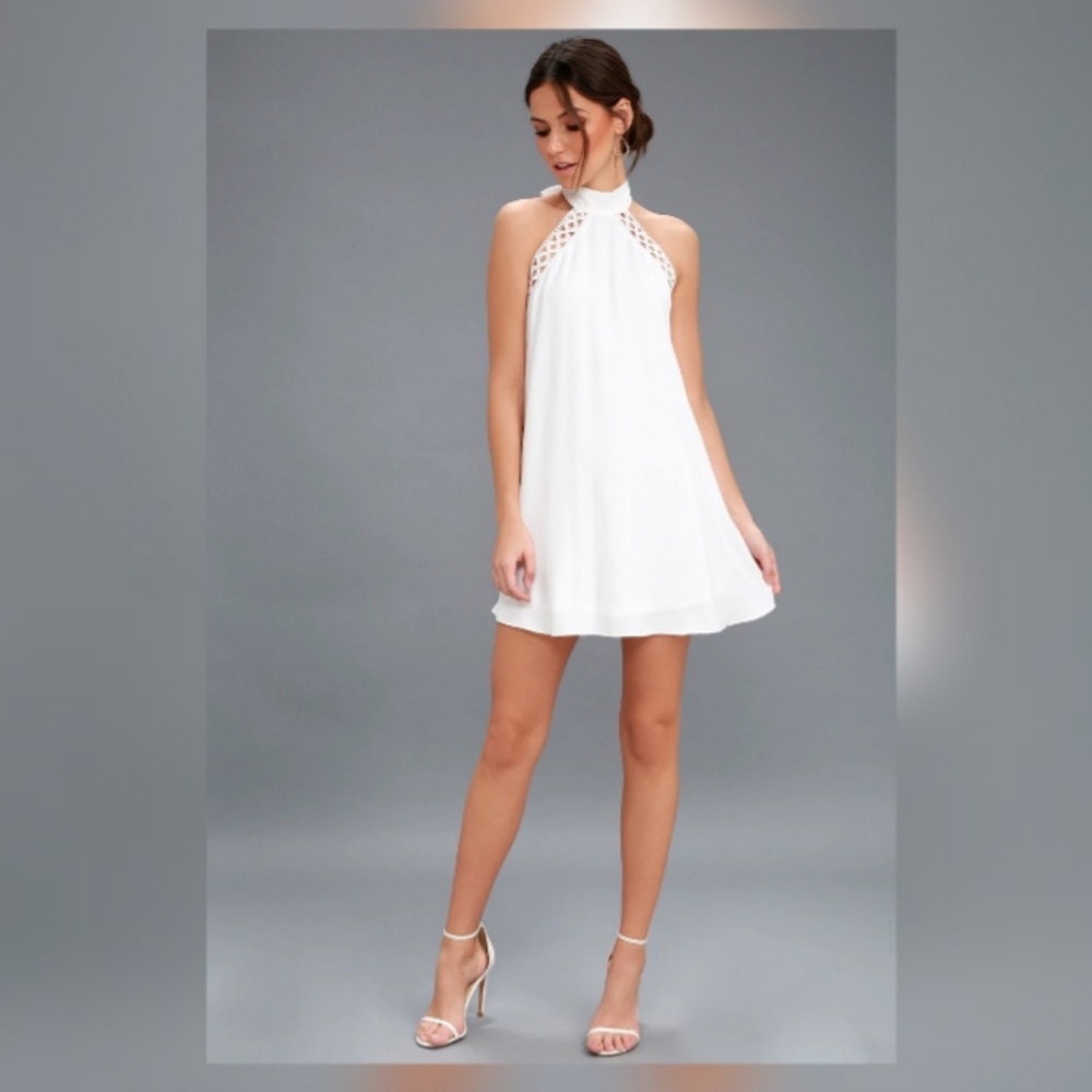 {NWT} Lulus White lace halter dress